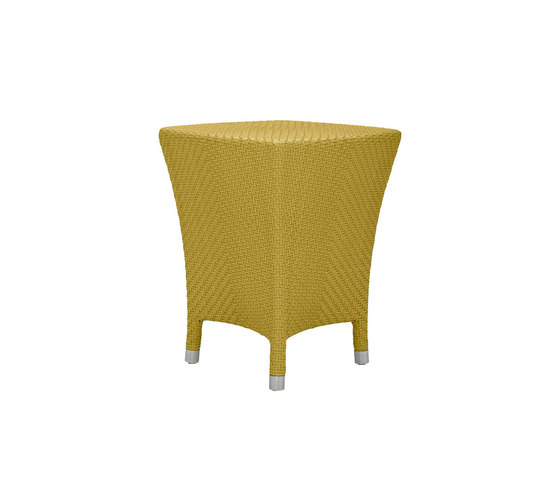 AMARI RATTAN FULLY WOVEN SIDE TABLE SQUARE 45 | Tables d'appoint | JANUS et Cie