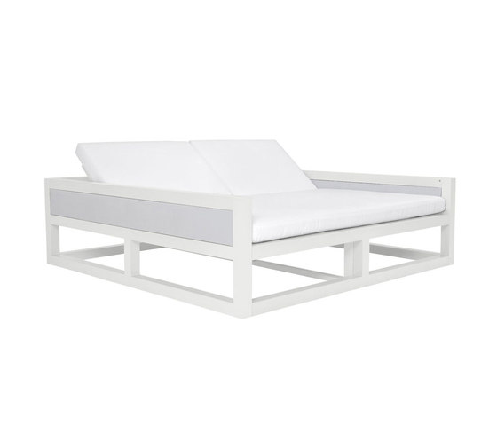 DUO ENCLOSED DAYBED SQUARE | Sun loungers | JANUS et Cie