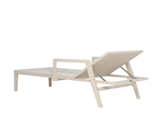 QUINTA FULLY WOVEN CHAISE LOUNGE WITH ARMS | Sun loungers | JANUS et Cie