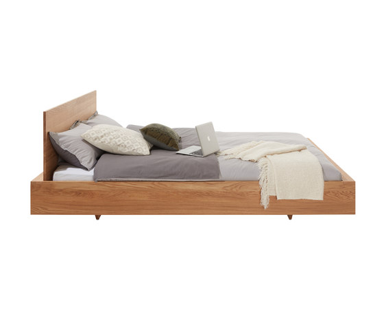 Flai Bed solid oak with headboard | Camas | Müller small living