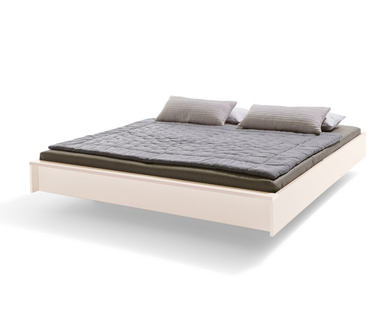Flai Bed lacquered creamy white | Beds | Müller small living
