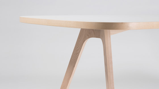 WOGG 43 Table | ash natural | Dining tables | WOGG