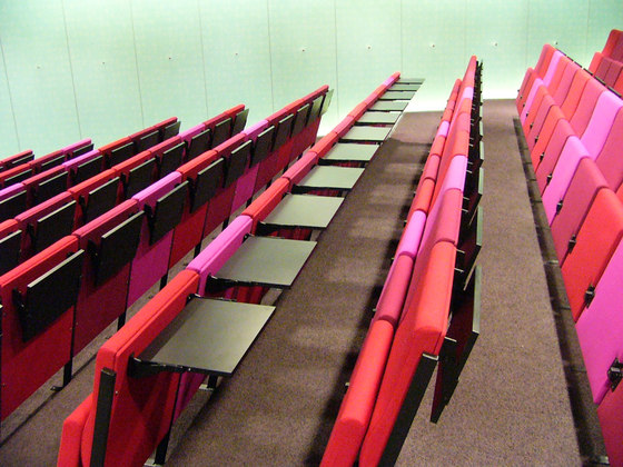 Folding Tables | Hinge table | Fauteuil Auditorium | Hamari