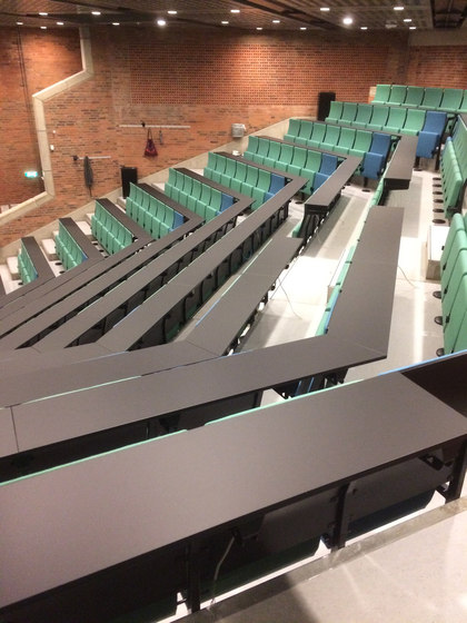 Fixed Tables | Fixed table | Fauteuil Auditorium | Hamari