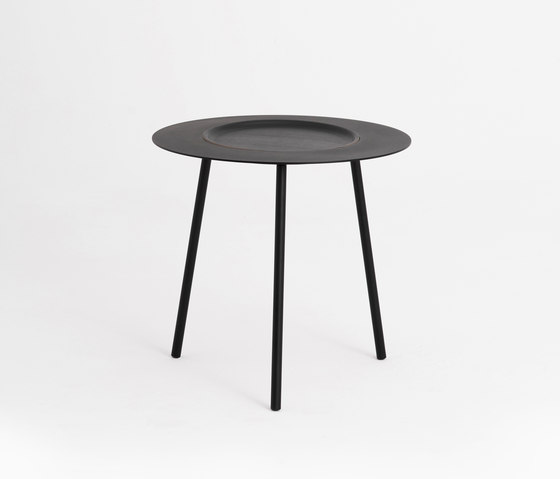 Woodplate Coffee Table Small Black | Tavolini alti | tre product