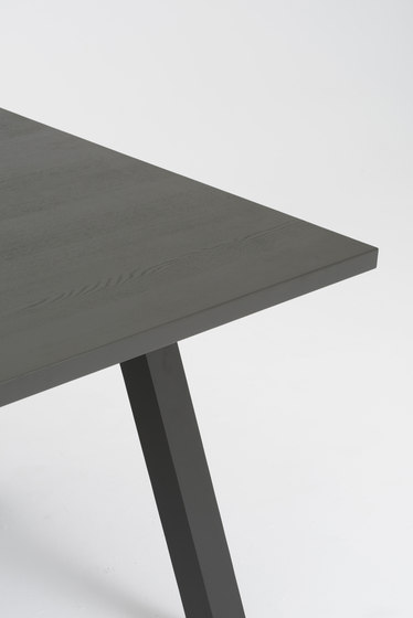 Piano Table Ash Black | Tables de repas | tre product