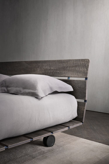 Tadao Double-size bed | Beds | Flou