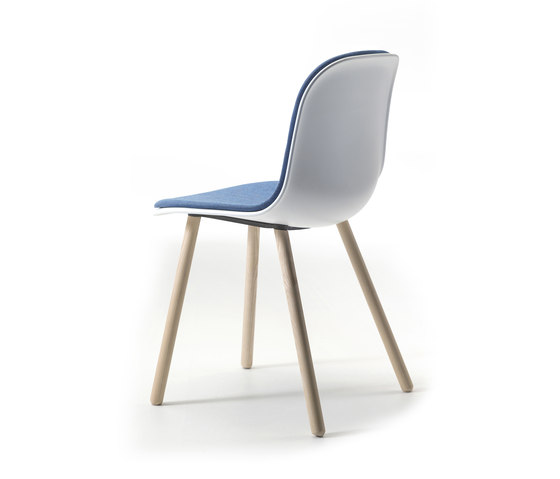 Máni Plastic 4WL | Chairs | Arrmet srl