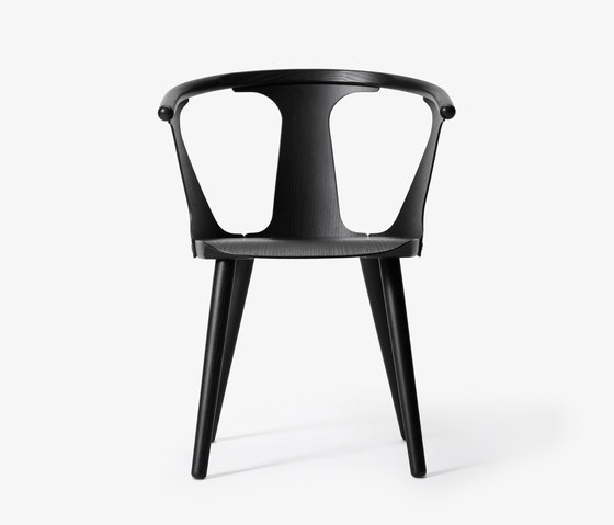 In Between SK1 Black Lacquered Oak | Chairs | &TRADITION
