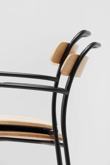 Forcina Armchair | MC16 | Chairs | Mattiazzi