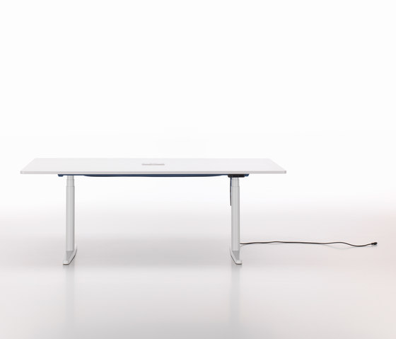 Tyde single tables | Tables collectivités | Vitra
