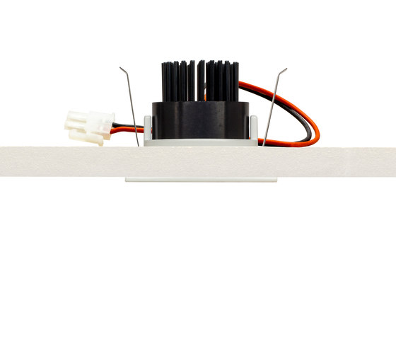 saas power spot 2,7K W | Recessed ceiling lights | Saas Instruments