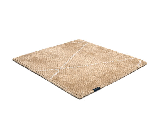 Minimal Maroque pres. Classic Nomad gold & ivory | Rugs | kymo
