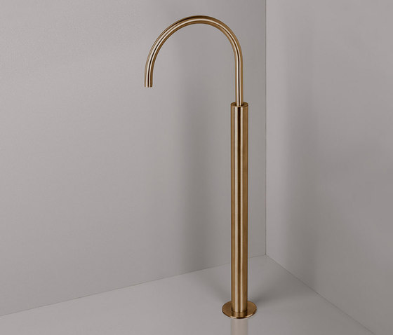 PB34 | Floor mounted bath spout | Bath taps | COCOON