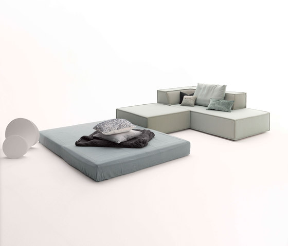 Trio Sofa Bed | Sofás | COR Sitzmöbel