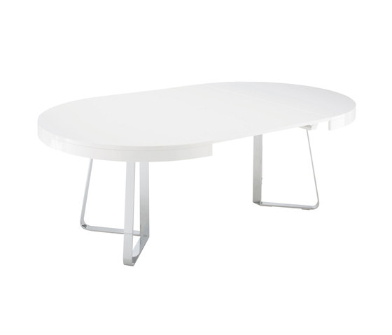 Ava | Tavolo Da Pranzo Piano Laccato Bianco Lucido + Prolunga Abbinata Piedi In Cromato Lucido | Tavoli pranzo | Ligne Roset