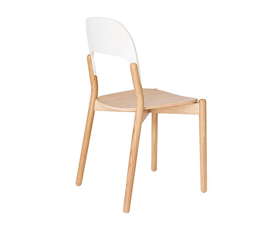 Chair Paula, natural oak and white backrest | Stühle | Hartô