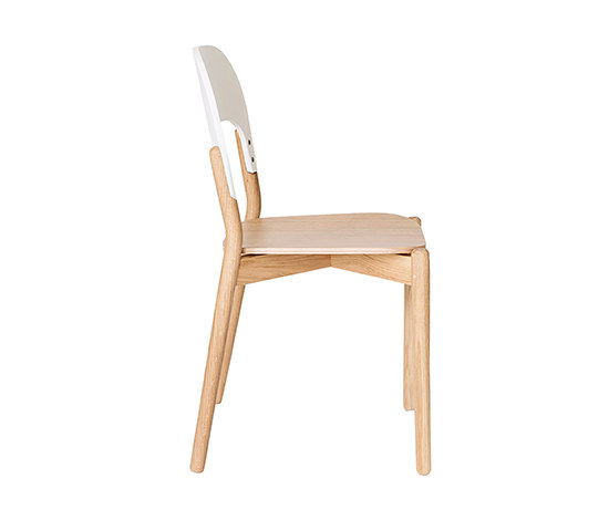Chair Paula, natural oak and white backrest | Stühle | Hartô