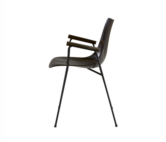 CM 131 | Carver Chair | Chairs | Ligne Roset