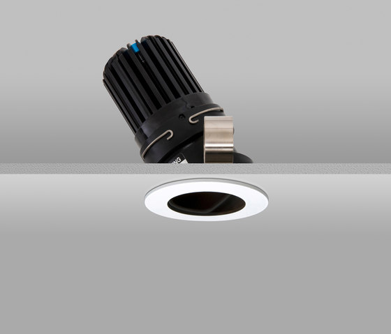 Flush 50+ White Medium 2700K Flush Plaster-in | Lámparas empotrables de techo | John Cullen Lighting