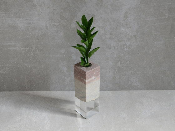 Bedrock | Dolomyth Vase | Vases | Alcarol