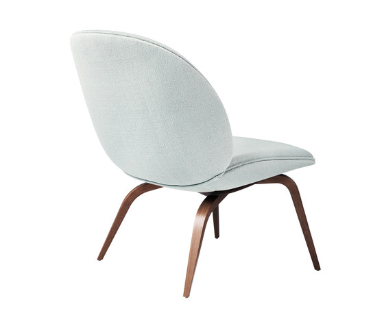 Beetle Lounge Chair - Wood Base | Sessel | GUBI