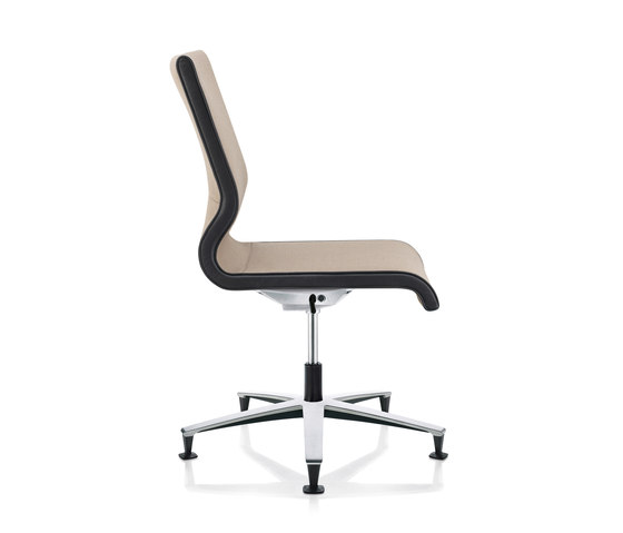 Lacinta comfort line | EL 111 | Chairs | Züco