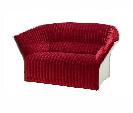 Moel 2 | Small Settee - New Quilting Low Back Exterior Of Back In Felt | Sofas | Ligne Roset