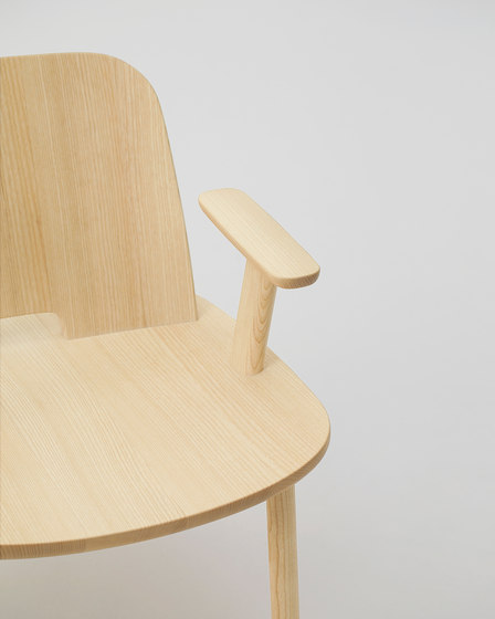 Fugu Lounge chair (with armrests) | Sessel | MARUNI