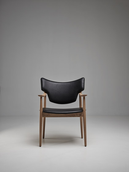 Veng | Chairs | Eikund
