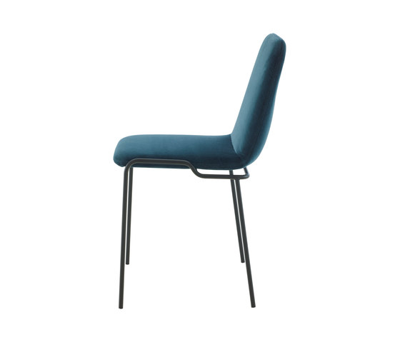 Tadao | Chair Black Lacquered Base | Chairs | Ligne Roset