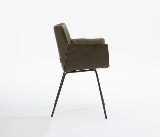 Gustav Jr. | Chairs | Label van den Berg