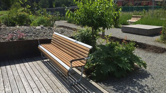 Landi Inclusion bench | Benches | BURRI