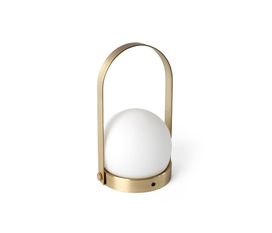 Carrie Table Lamp | Brushed Brass | Tischleuchten | Audo Copenhagen