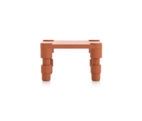 Garden Layers Small side table terracotta | Tavolini bassi | GAN