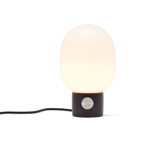JWDA Table Lamp | Luminaires de table | Design Within Reach