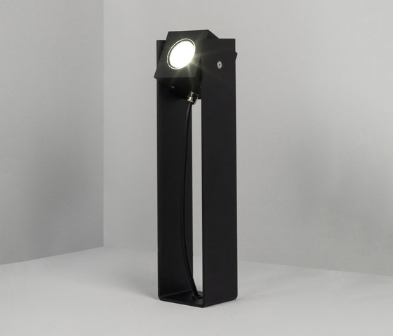 Cube XL | Tower 40cm 40° black | Lampade outdoor parete | Dexter