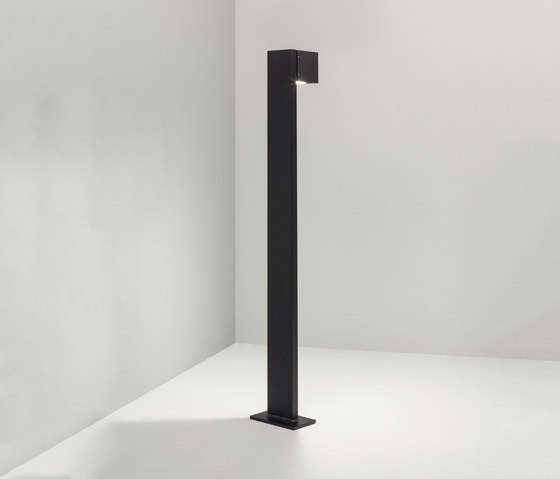 Cube XL pole 90 black | Outdoor floor-mounted lights | Dexter