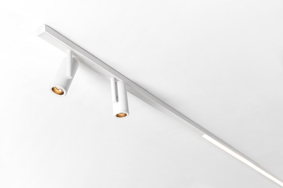 Pista Médard 42 | Surface | Ceiling lights | Modular Lighting Instruments