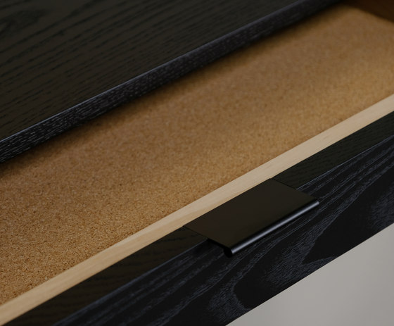 wishbone 2-drawer high table | Consolle | Skram