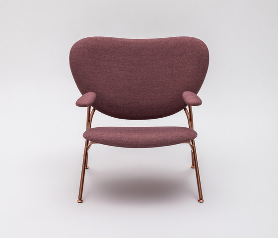 Calder Armchair with upholstered armrests | Fauteuils | Comforty