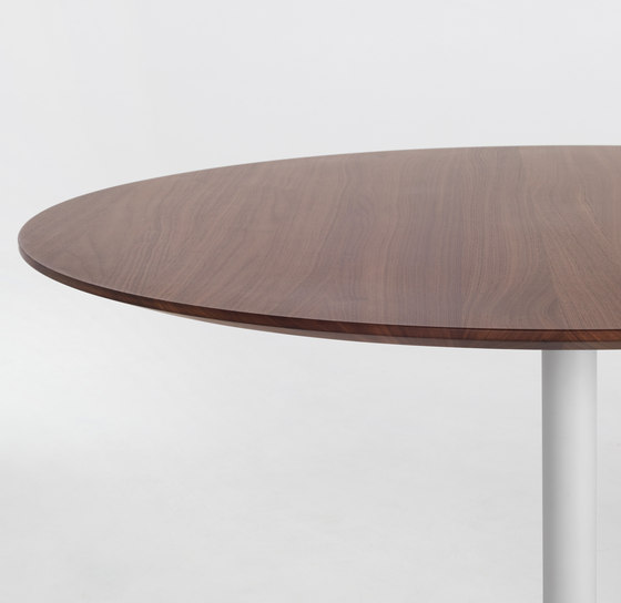 Nove Table | Tavoli pranzo | Design Within Reach