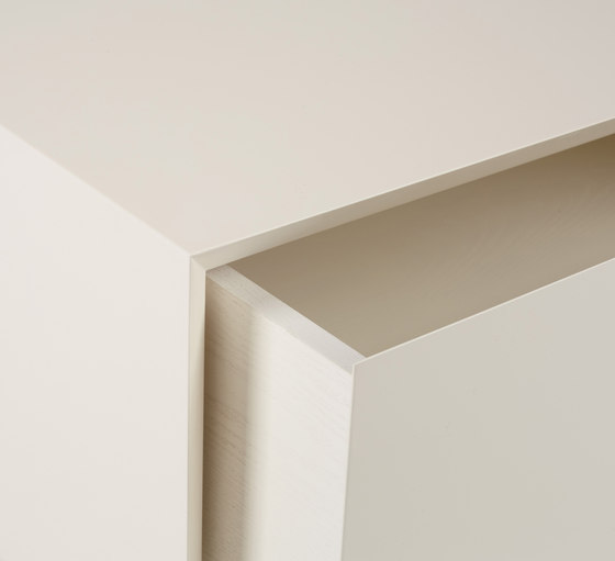 Pocket table | Mesas de centro | Design Within Reach