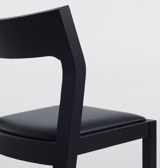 Profile Counter Stool | Chaises de comptoir | Design Within Reach