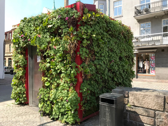 Outdoor Vertical Garden | Public Toilet Helsingborg | Fassadenbegrünung | Greenworks