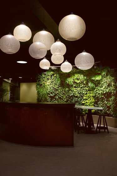 Indoor Vertical Garden | Arlanda Lounge Swedavia Room | Pflanzgefäße | Greenworks