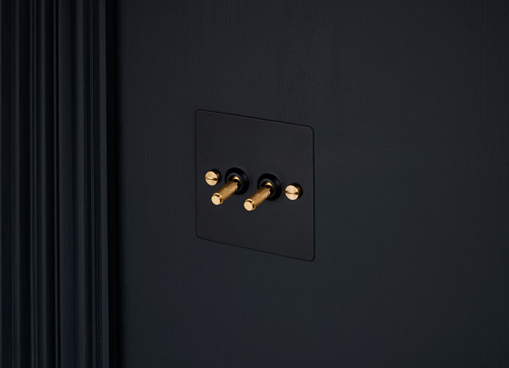 Toggle Switches | 2G Black | Brass | Interrupteurs à levier | Buster + Punch