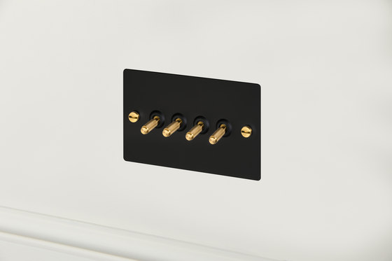 Toggle Switches | 4G Black | Brass | Interrupteurs à levier | Buster + Punch