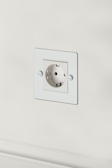 Electricity Euro Socket | 1G White | EURO-Stecker | Buster + Punch