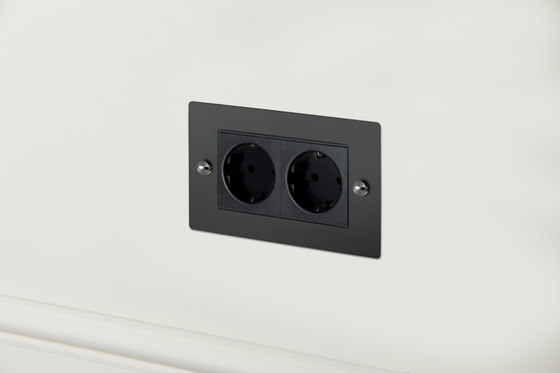 Electricity Euro Socket | 2G Black | EURO-Stecker | Buster + Punch